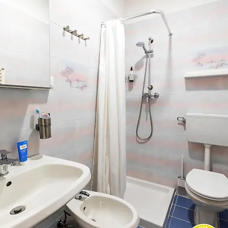 Nuvoletta Gioiosa A 2 Min Dal Mare Apartment *